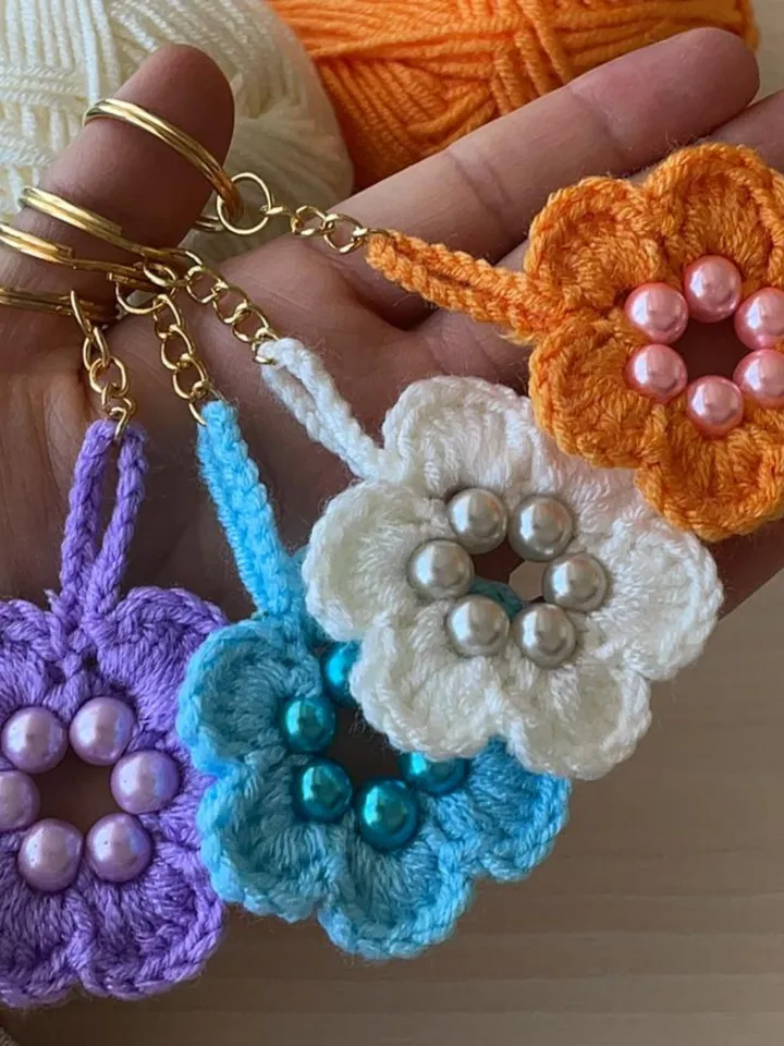 Easy Crochet Flower Keychain Pattern, Easy PDF Mini Crochet Design for Car Accessories or Valentine's Day Gift