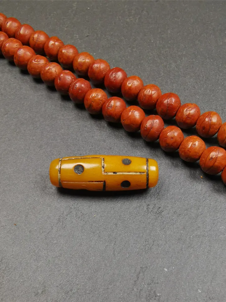 Gandhanra Unique Tibetan Yak Bone Carved 8 Eyes Dzi Bead,1.18&quot; x 0.4&quot;