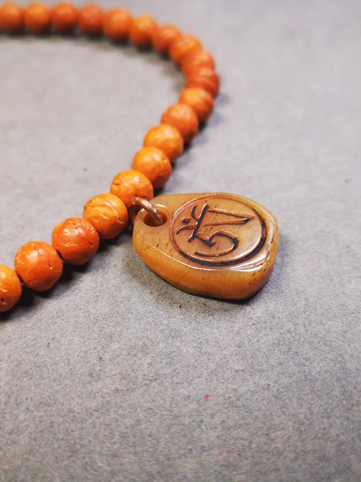 Gandhanra Tibetan Bone Carved Amulet,Om Pendant for Mala,Prayer Beads Accessories