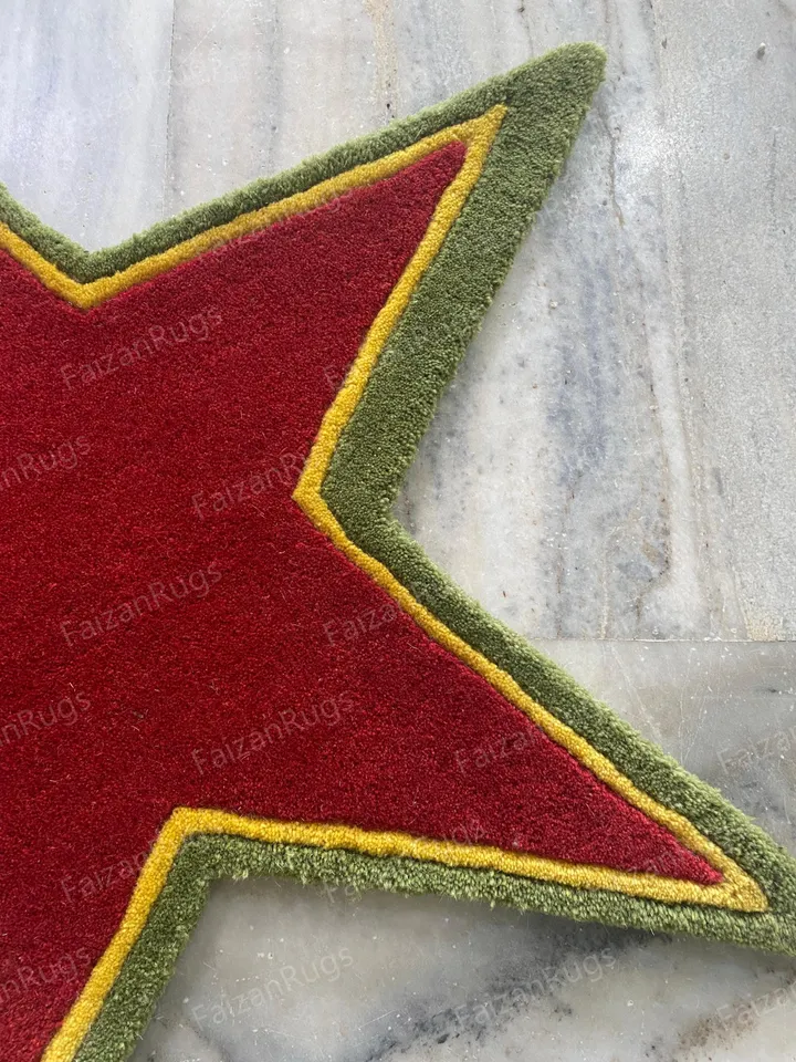 Star Hand tufted Red And Green rug 100% wool for kids room, living room, bed room in any size 4x4,5x5,6x6,8x8,9x9,10x10Hurry up guys!!!