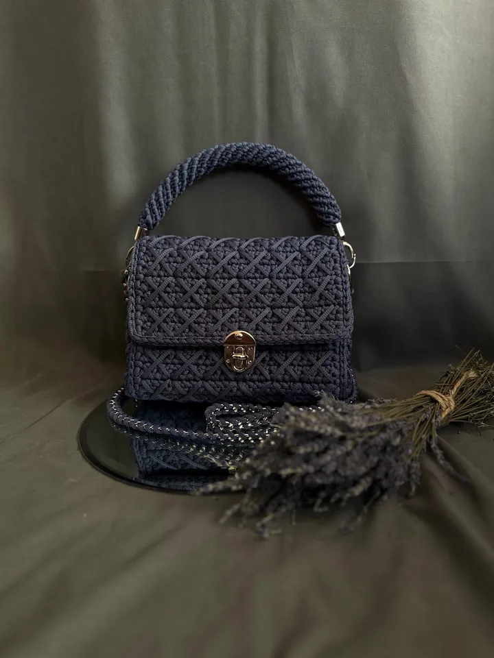 Crochet pattern women handbag PDF digital instant download, video tutorial, vegan crossbody, top handle, small purse, clutch, shoulder bag