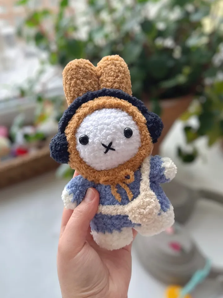 Miffy crochet pattern PDF US terms, included hat, headphones and bag