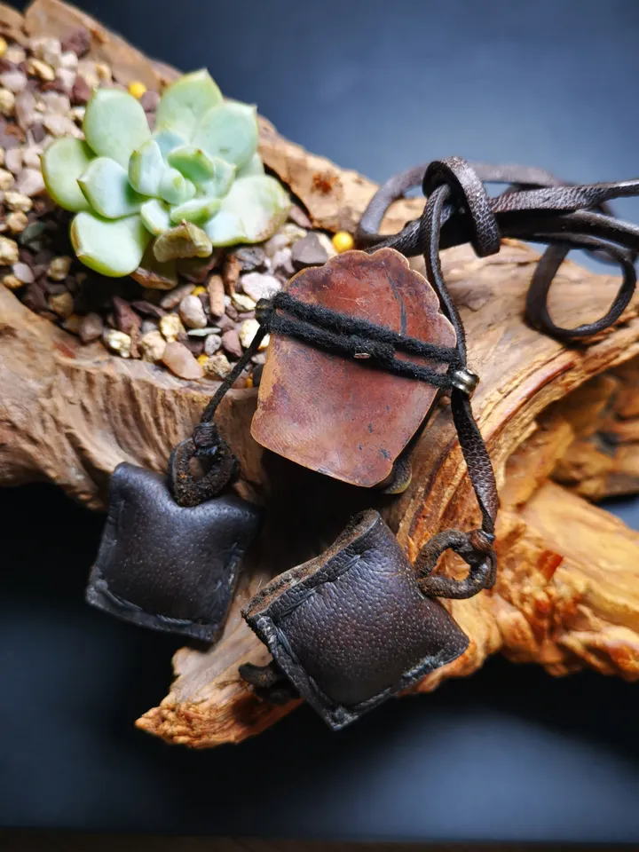 Gandhanra Antique Handmade Gau Ghau Shrine, Mini Tibetan Buddhist Altar Amulet Pendant,80 years old