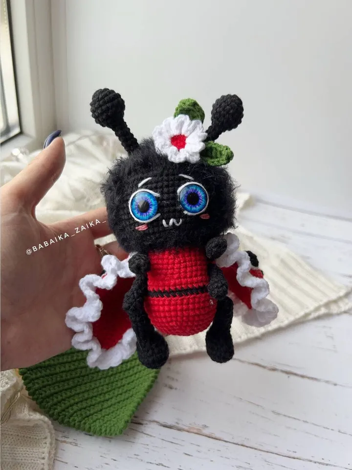 PDF Crochet Little Ladybug Pattern, Amigurumi Ladybug Pattern, Crochet Insect, Crochet Bug Doll Crochet Pattern, Amigurumi cute bug, Leaf