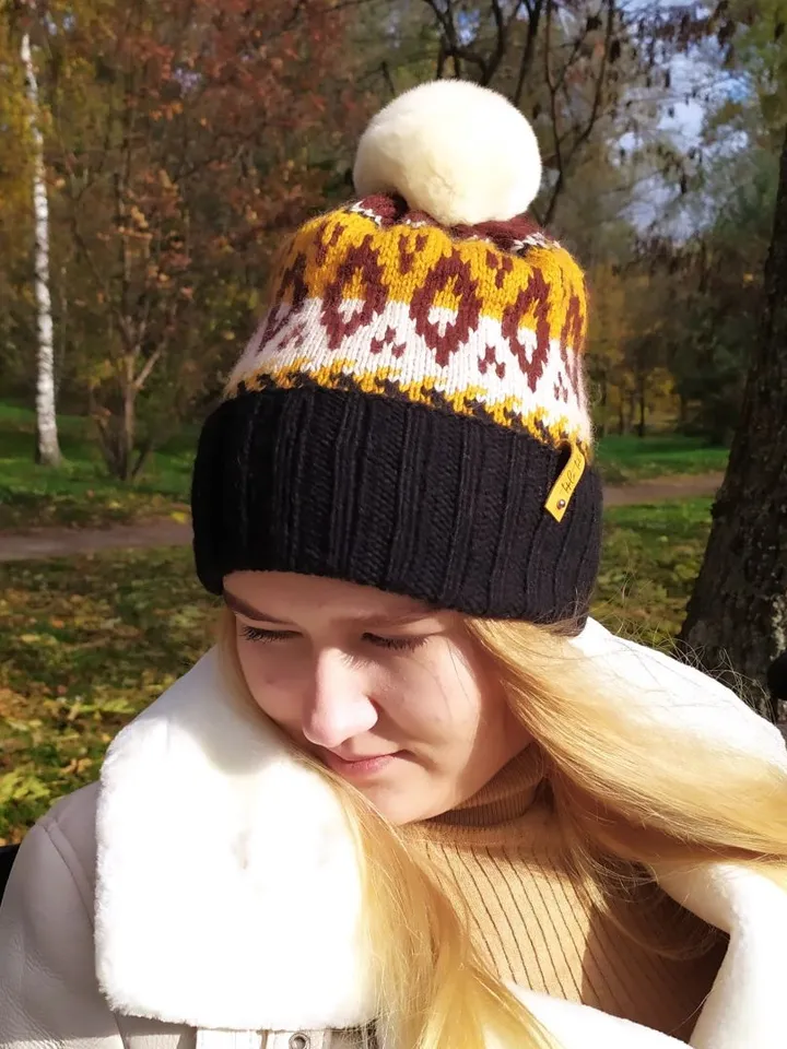 Warm jacquard knitted pompom hat