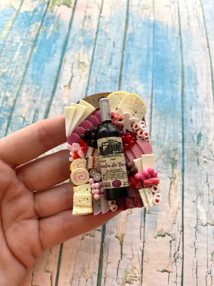 Magnet Miniature Valentine Charcuterie Board with Polymer clay Souvenir