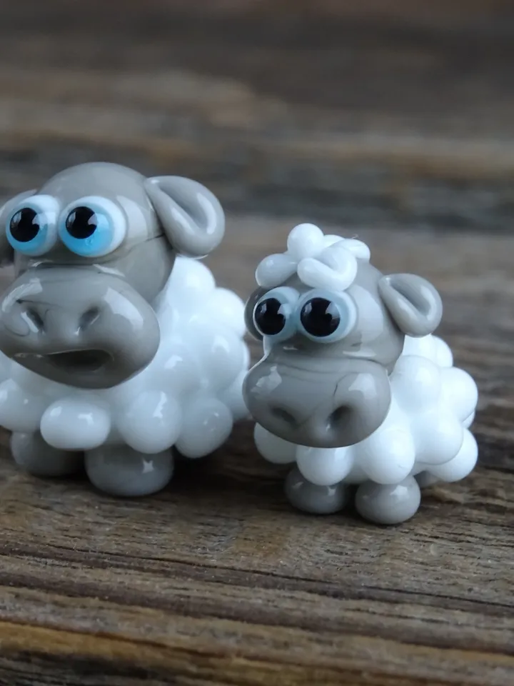 GLASS FIGURINES Sheep figurine Glass sheep Miniature sheep tiny sheep Tiny glass animals Nativity scene Terrarium Dollhouse miniature