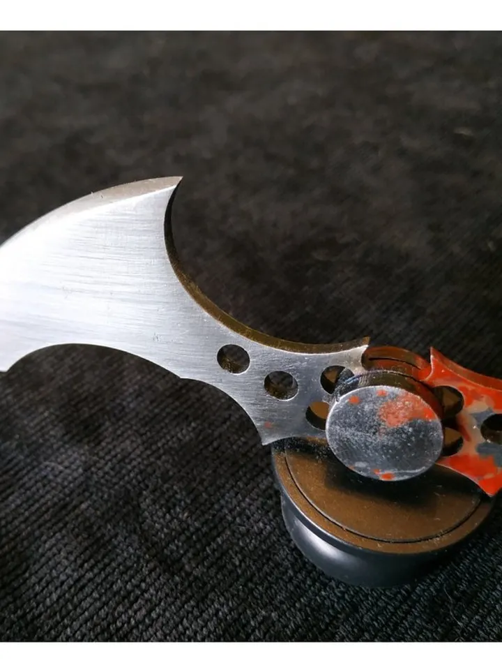 Batman cosplay - Batarang - polished steel with bruises - made of steel - made t