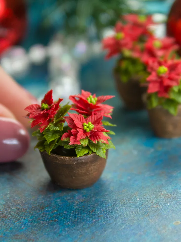 TUTORIAL Miniature poinsettia with air dry clay