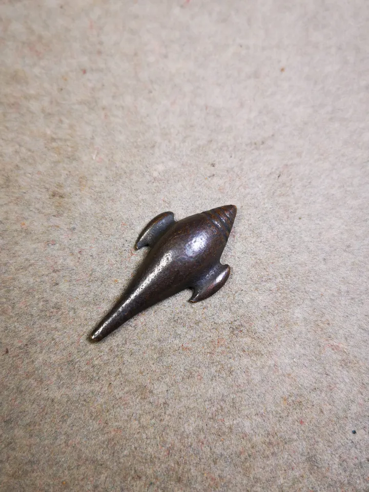 Gandhanra Antique Shankha(Divine Conch) Badge,Tibetan Buddhist Protective Amulet Pendant,Made of Thokcha,60 Years Old