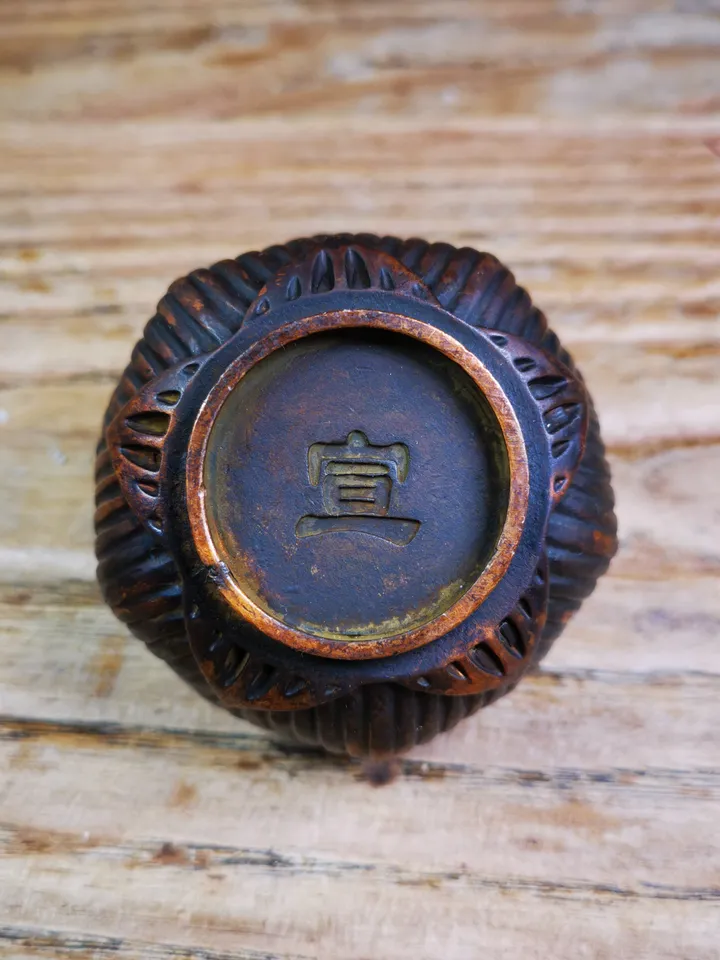 Gandhanra Vintage Censer,Lotus Incense Burner Holder,for Incense and Offering