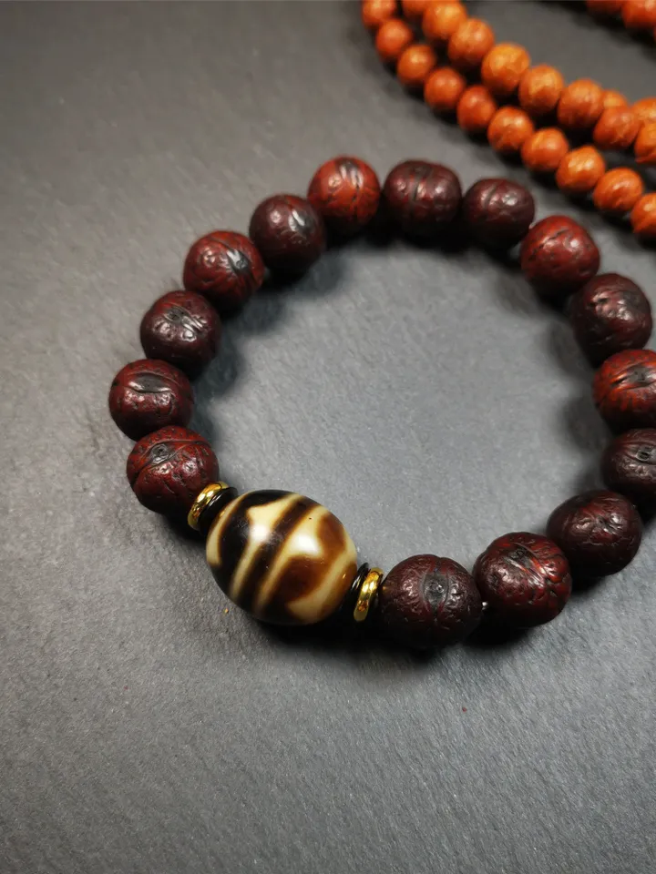 Gandhanra Unique Tibetan Dalo Dzi Bead Bracelet(30 Years Old), Tiger Tooth Dzi with Old Bodhi Beads,,Fit for 15-19cm Wrist