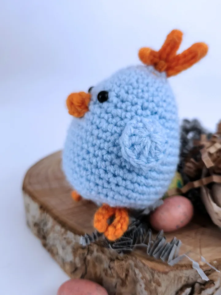 Beginner-Friendly Easter Chick Crochet Pattern - Charming Table Decoration