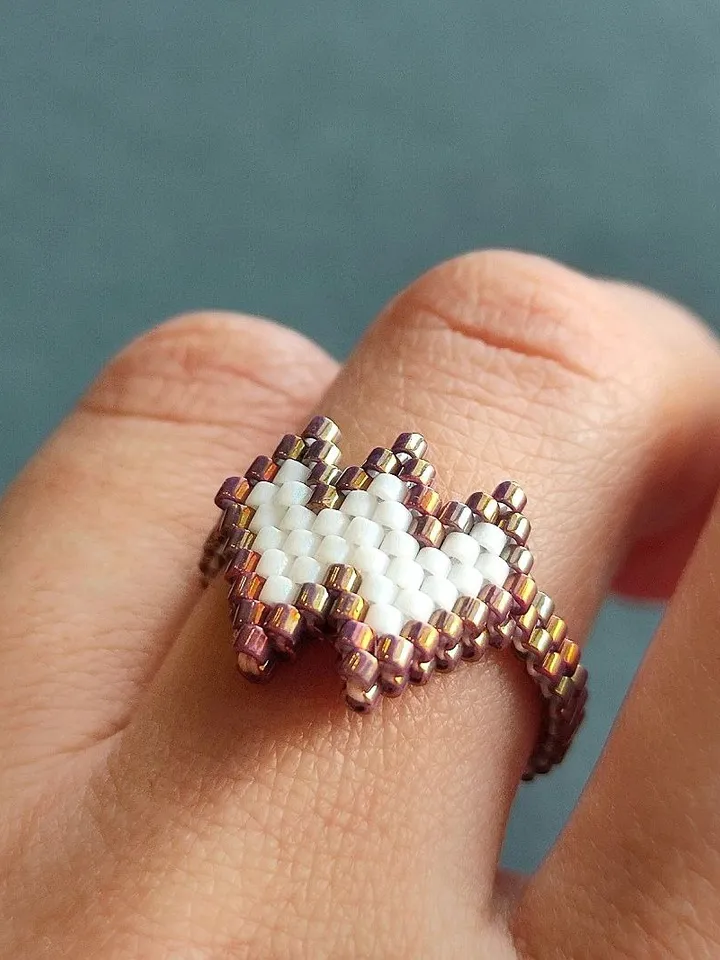 PDF tutorial - Beaded Wonder Woman ring