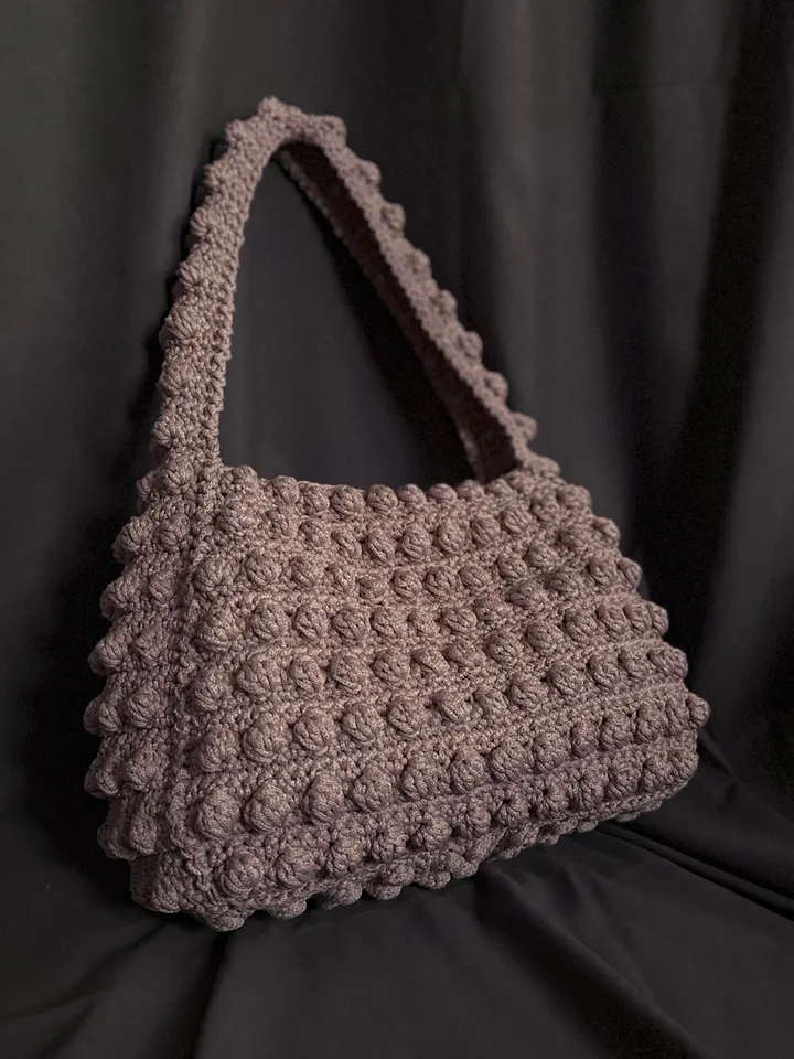 Women Crochet Tote Bag with Bobbles and Zipper in Powder Pink