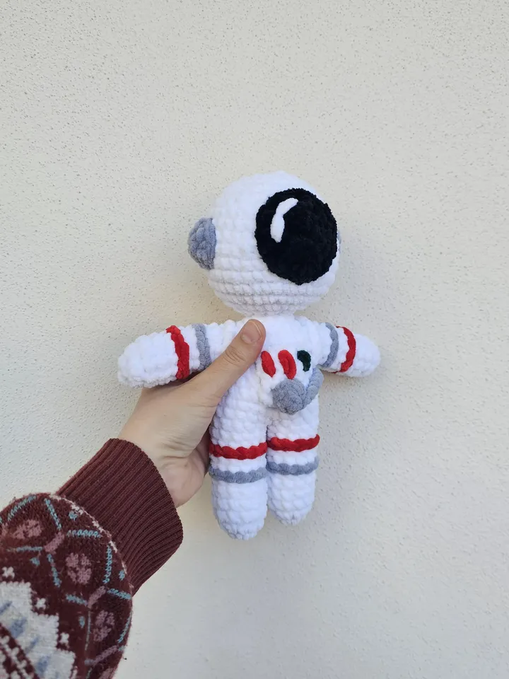 Crochet Astronaut Plushie Toy, Astronaut Baby Shower Gift, Spaceman Plush Toy, Space Gift For Him, Astronaut Birthday Gift