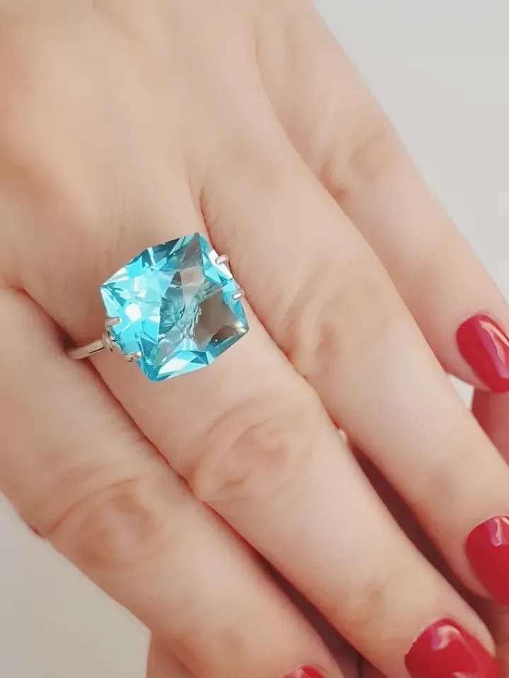 Women's ring silver 925 with topaz