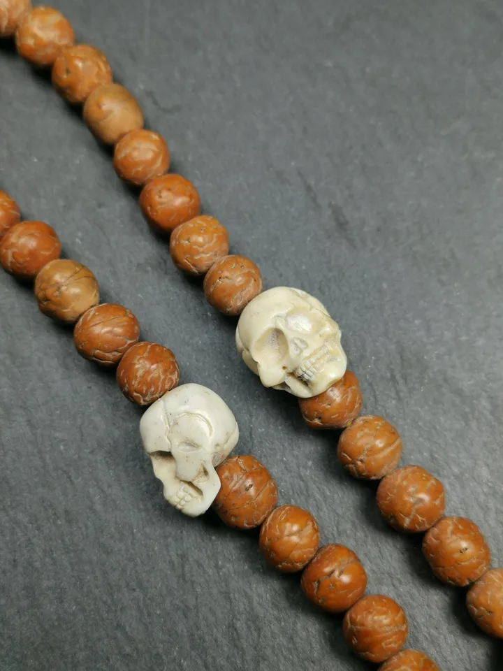 Gandhanra Handmade Tibetan Citipati White Skull Spacer Bead for Prayer Bead,Carved from Deer Antlers,Jewelry Accessories