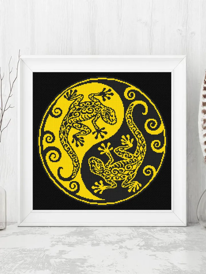 Lizard Yin Yang cross stitch pattern download PDF Salamander mandala digital PDF, Ying Yang cross stitch chart, Yin yang decor, Gecko #M217