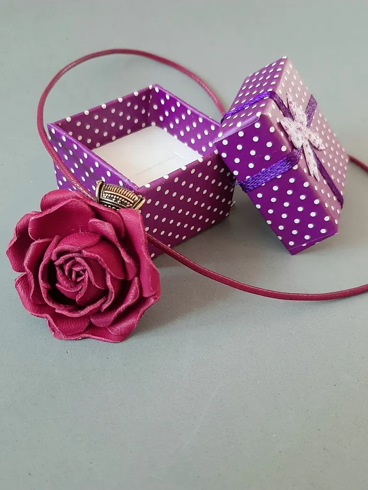 Bordo leather rose pendant 3rd anniversary gift for wife, Leather women's jewelry