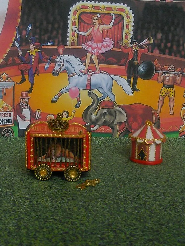Doll circus. Animals in circus. A cage with animals.1:12 scale