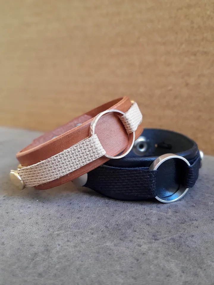 Adjustable Grief Bracelet, Handmade Leather Widow Bracelet, Wear a ring bangle, Free Custom Secret Message - Ring NOT included