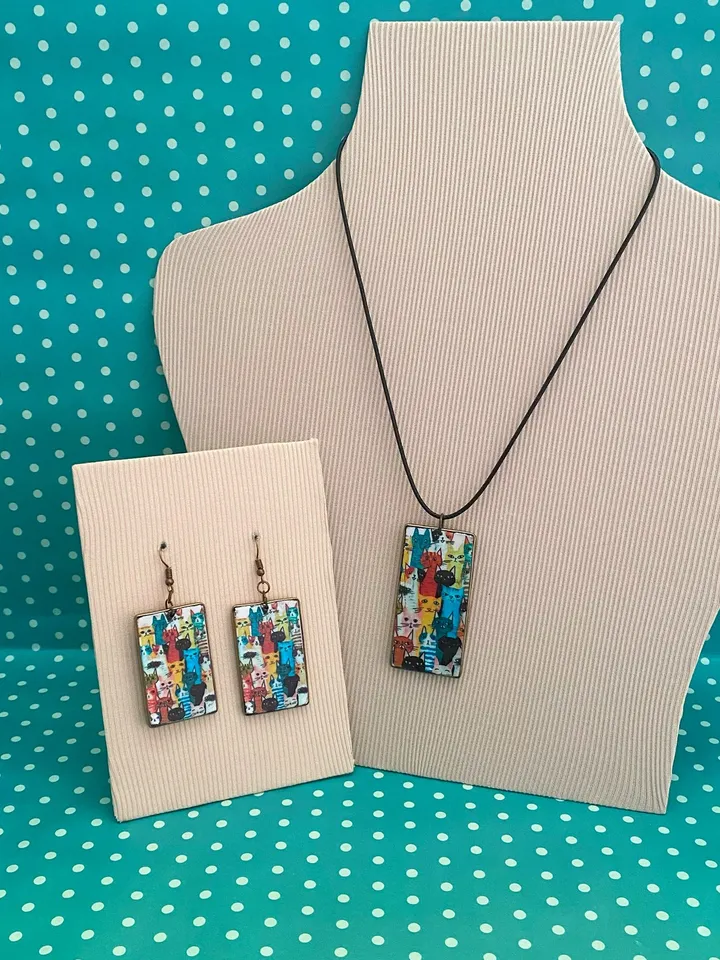 Handmade jewelry set. Cats.