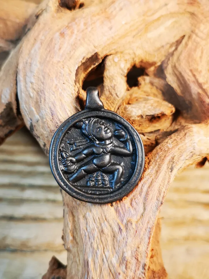 Gandhanra Handmade Buddhist Amulet,Tantric Female Buddha Vajrayogini Pendnat,the Dakini of All Buddhas,Made of Thokcha