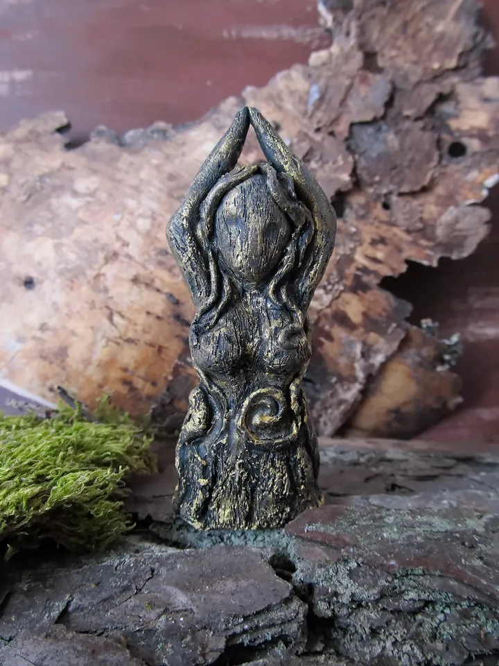 Mother Earth Goddess Gaia Wiccan Pagan statue Nature witch doll Wicca birth art sculpture Figurine Idol fertility Amulet Altar doll gift