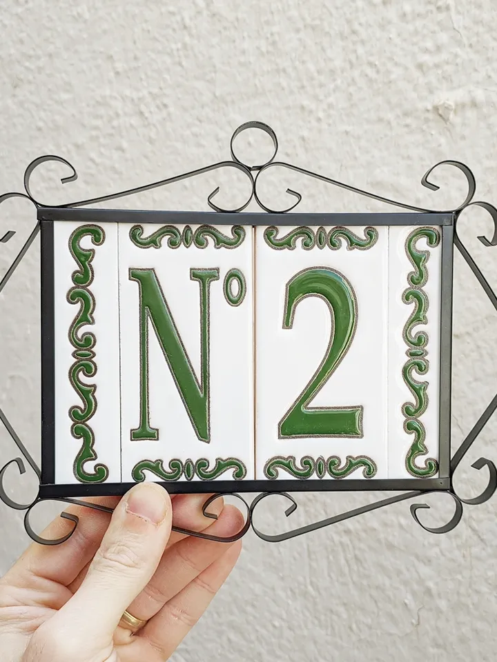 Ceramic letters and numbers 11cm (4.3") for the wall - Hand-glazed in Spain - "VERDE-CLASICA" models - Ceramic letters number -