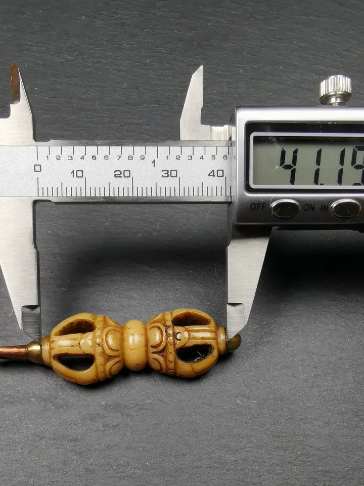 Gandhanra Old Tibetan Kapala Leg Bone Vajra Amulet | Blessed Dorje Pendant | Hand-Carved Tibetan Artifact | 41mm × 17mm