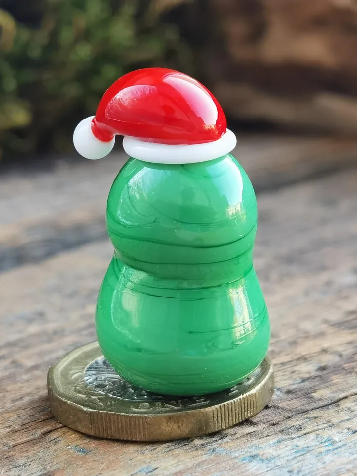 KAWAII AVOCADO figurine Miniature Avocado Glass Avocado beads Vegetable beads Miniature animals Vegatable ornament Decor Glass figurines