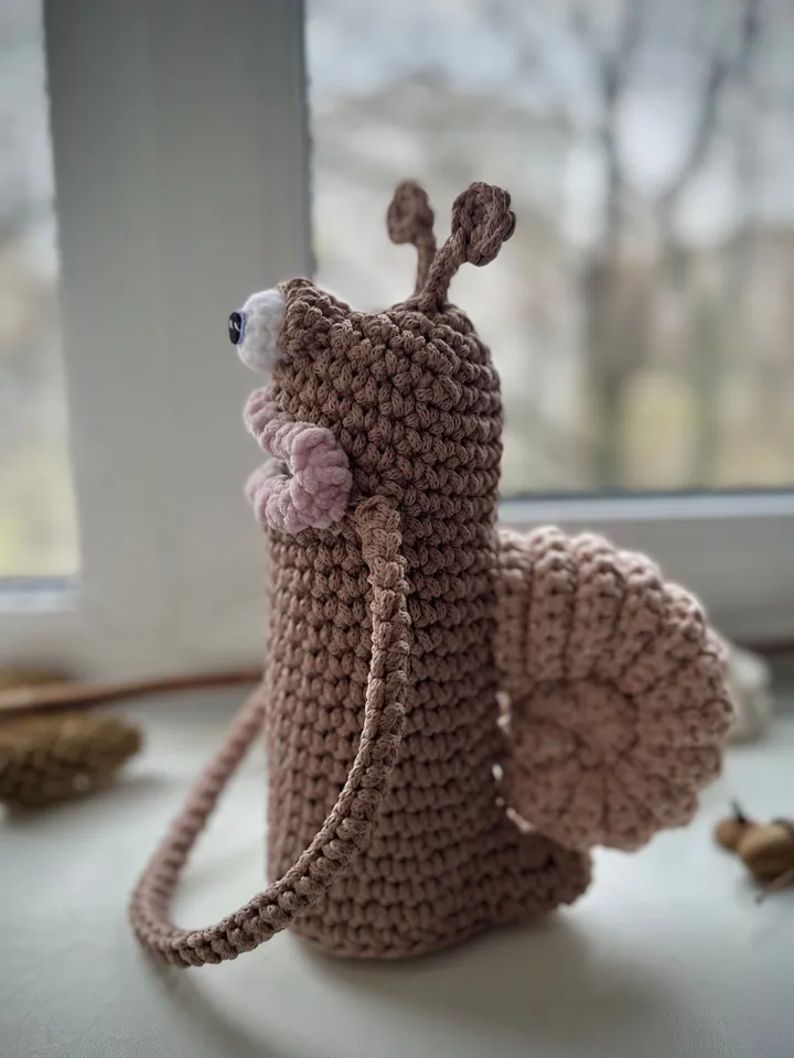 Water Bottle Holder snail, crochet Carrier, Sling, Pouch, Cover,  (Bottle Not Included)