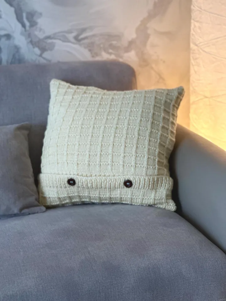 Knitting pattern, pillow case with waffles, knit flat handmade design, envelope or button opening, Eng, Cute Waffles Cushion Cover