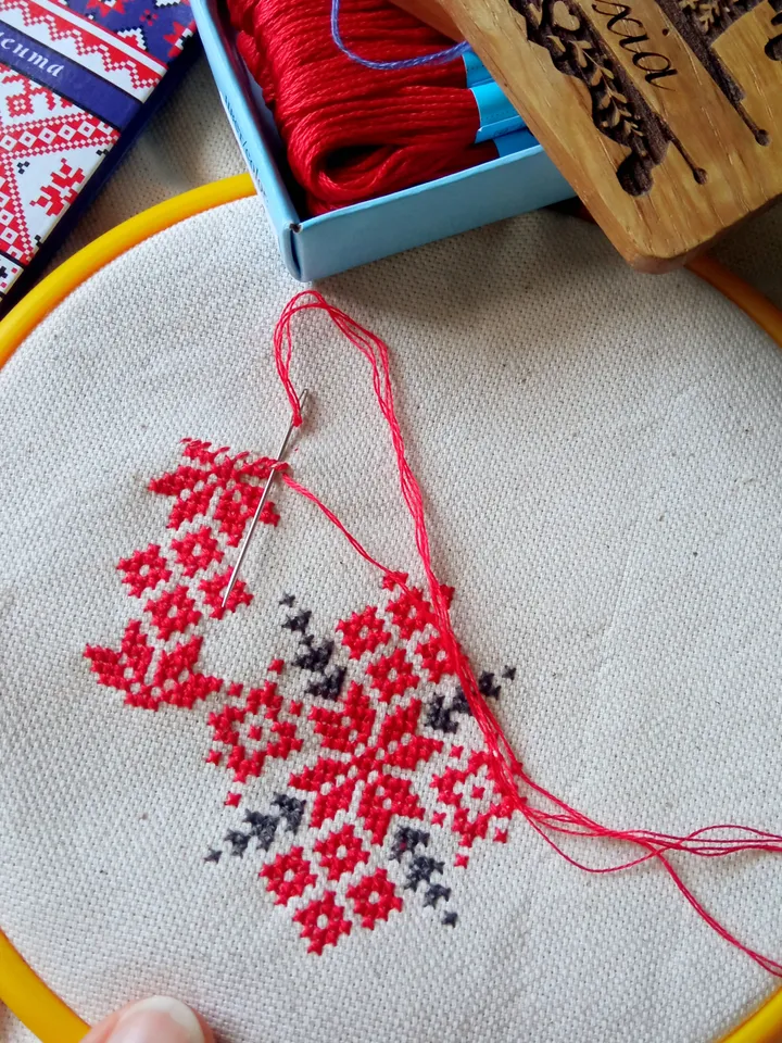 Hand embroidered tote bag "Tradition" with Belarusian folk ornament. Made of natural cotton with cross-stitch embroidery, linen lining and magnetic closure. Unique handmade gift preserving cultural heritage