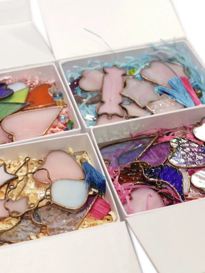 DIY Garland Kit "Fairy Chest", DIY Garland Kit, DIY Stained Glass Garland Kit, Christmas Magic DIY Garland Set, Handmade Stained Glass Ornament Kit, DIY Holiday Garland with Natural Stones, Festive DIY Glass Garland Craft Kit, Christmas Workshop DIY Kit