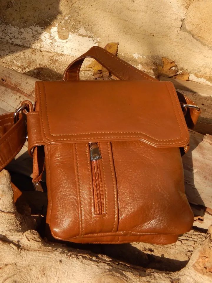 Leather Shoulder Bag, Handmade Crossbody Bag, Everyday Durable Bag, Zippered shoulder bag, Mens purse with a flap, Unique Gift for Him