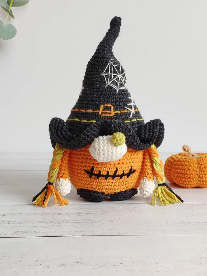 Halloween Pumpkin gnome crochet pattern
