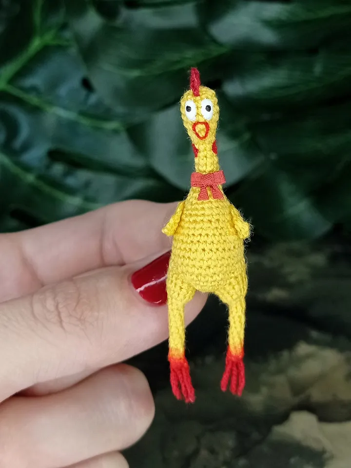 English PDF crochet pattern Chicken Co-Co. Crochet miniature pattern. Crazy chicken toy pattern. DIY funny toy.
