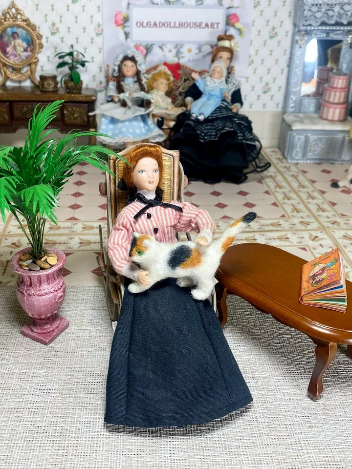 Cat for a dollhouse. Animal for a doll. Miniature cat. 1:12. Handmade.