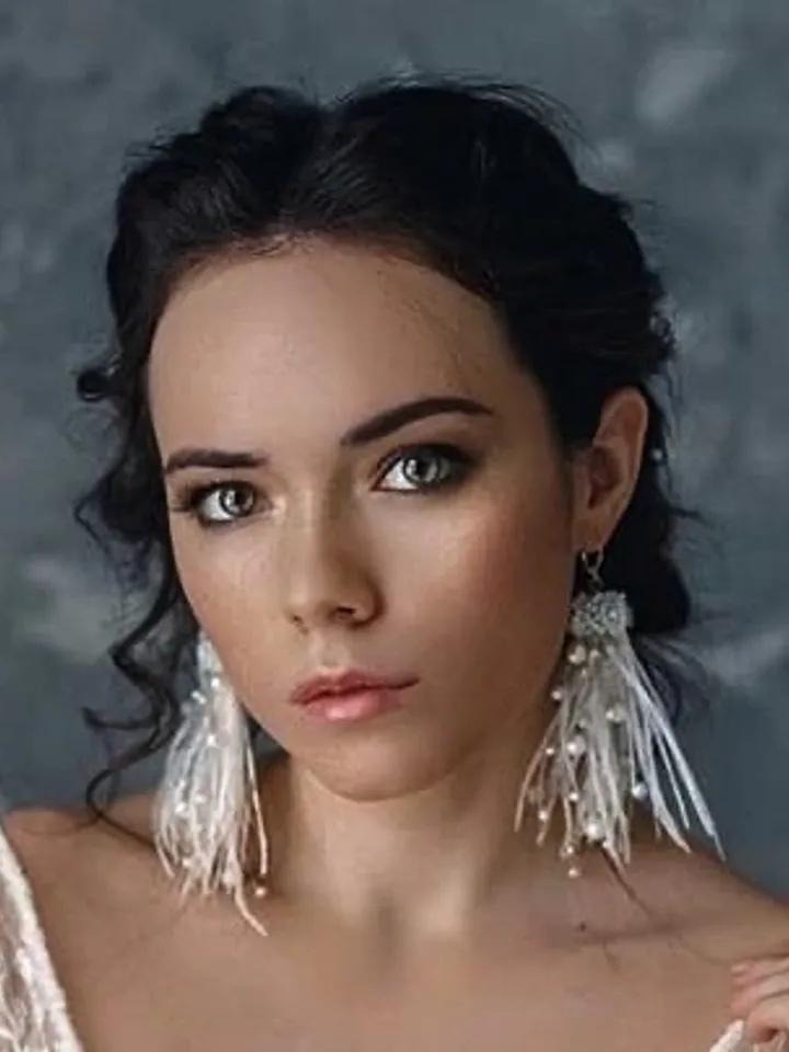 Pink Earrings, feather earrings,Long earrings, Ostrich feather earrings, wedding earrings,Dusty pink earrings, Earrings