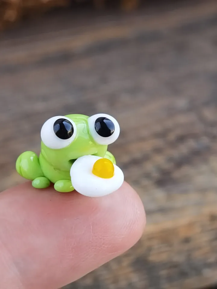 MONEY Frog gifts glass Frog figurine Tiny frog miniature miniature fried eggs mini frog figurine micro frog Frog ornament Dollhouse decor