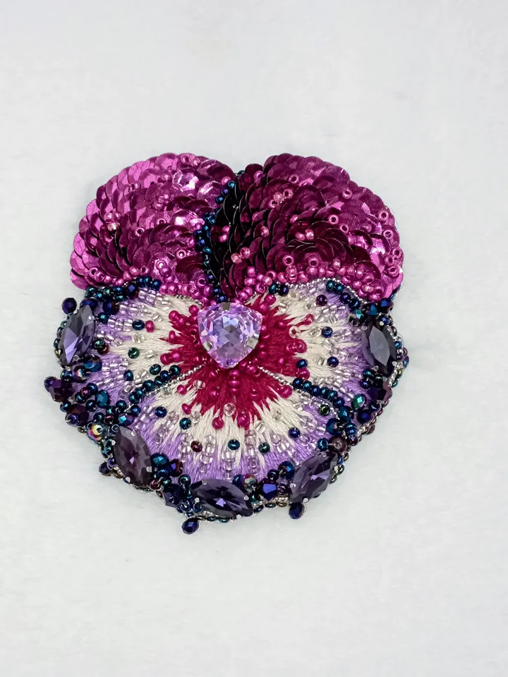 Beaded rhinestone purple pansy brooch for women, crystal flower brooch, pansy pin, purple jewelry, lapel pin