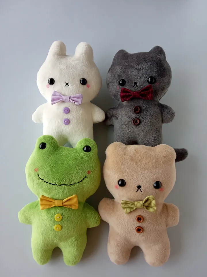 Plush Animals Pattern PDF (2 sizes)