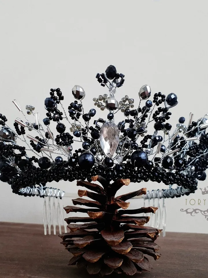 Black crown, Black tiara, Halloween headpiece, Black diadem, Halloween crown,Gothic headpiece, Gothic crown, Halloween