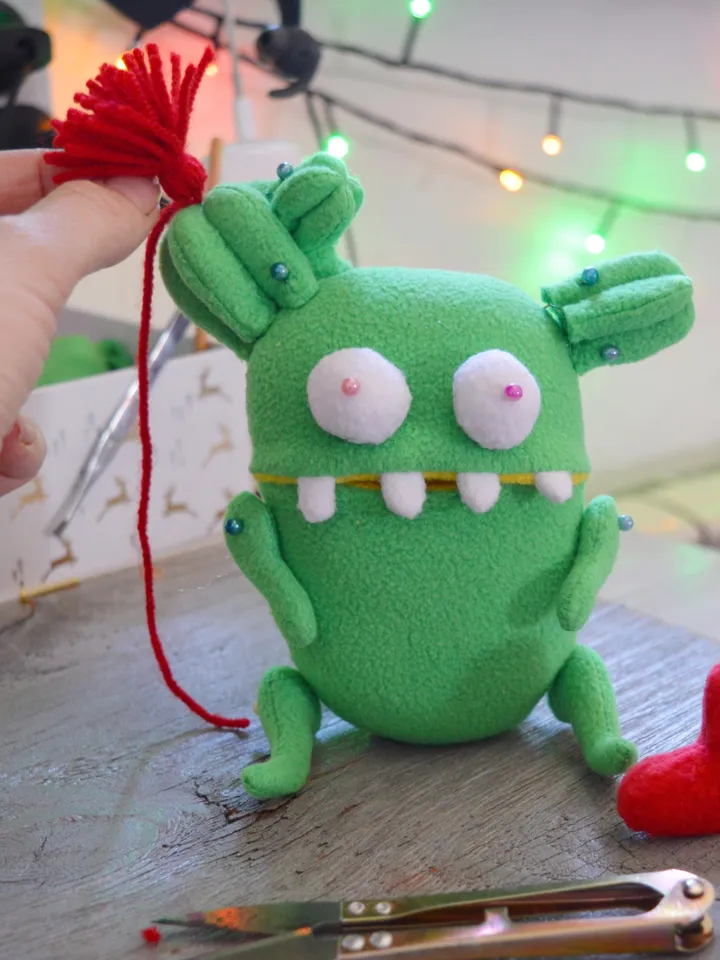 Fleece Plush Cactus PDF Pattern – Softie with Heart & Flowers