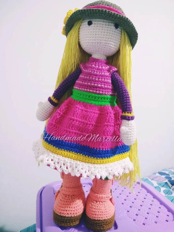 Freya Doll β 33 cm Articulated Crochet Amigurumi β Handmade Cotton Collectible Doll β Unique Gift for Girls or Decor β Ready to Ship