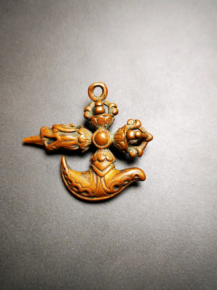 Gandhanra Antique Tibetan Amulet,Cross Kartika(knife of the dakinis) and Kila(Dorje Phurba), Trantic Buddhism Dharma, 60 Years Old.