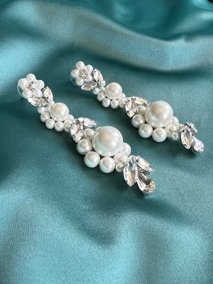 Daisy Leaf Cluster Earrings