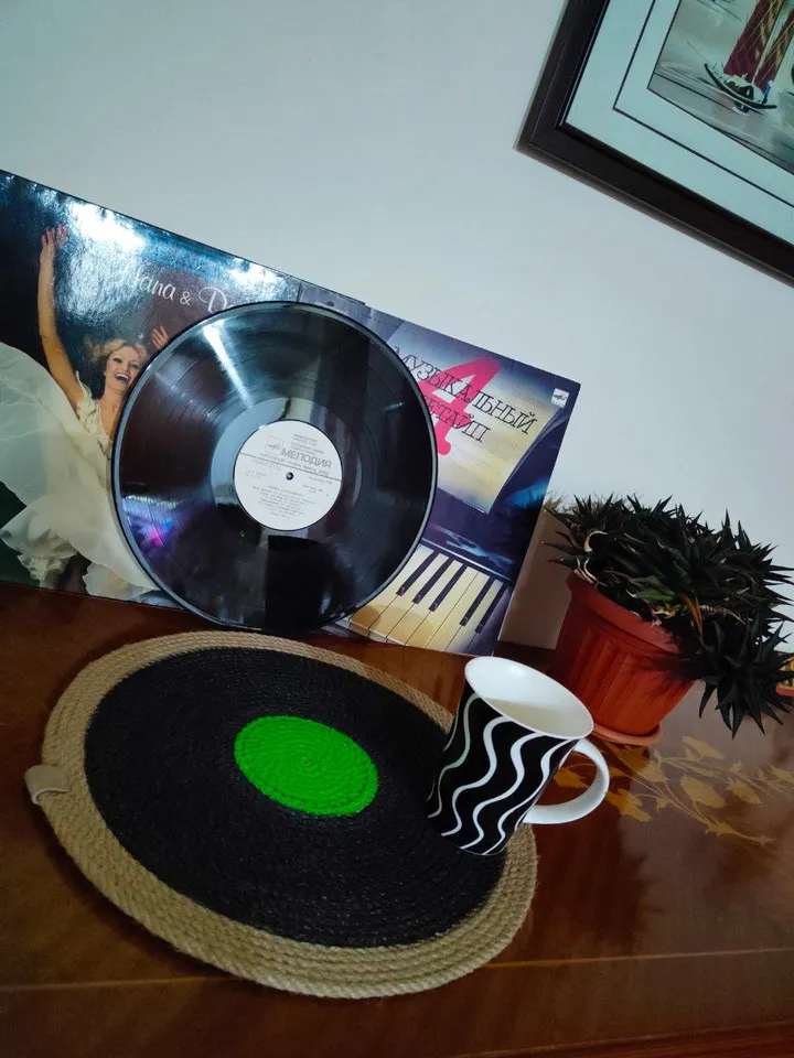Round Jute Mat,Vinyl Record Shape,mug rug,Textile Wall Hanging,Cutlery Coaster Retro,placemat,Eco Mat,jute rope placemat,groovy party decor